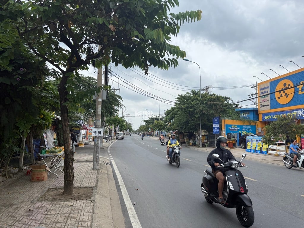 MẶT TIỀN KINH DOANH ĐỈNH - HIẾM ĐẤT LỚN TRÊN TRỤC ĐƯỜNG BÁN