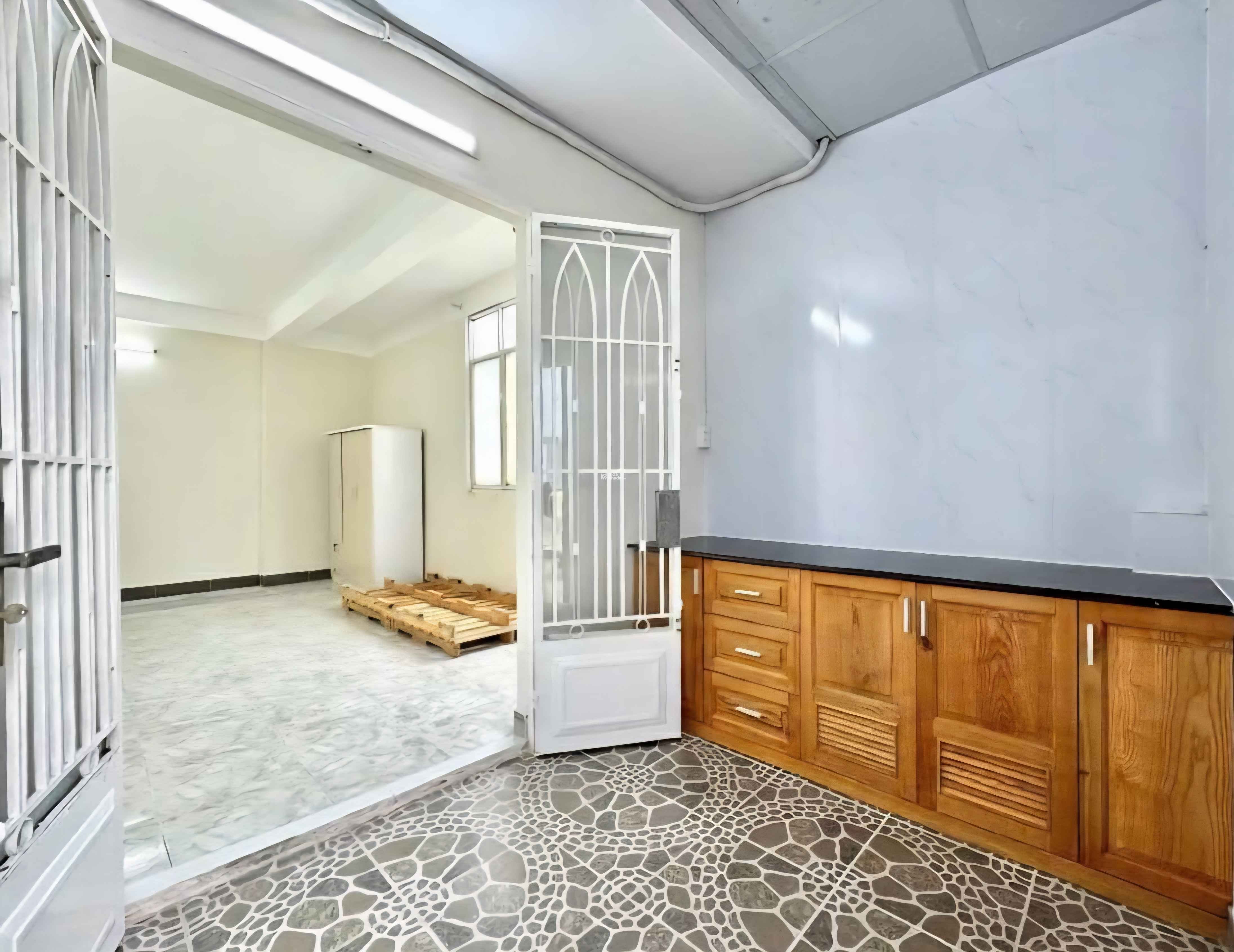 Bán nhà hẻm xe tải, 5 tầng, 9PN, 74m2, Dương Bá Trạc, Dạ Nam, Quận 8, chỉ 10 tỷ