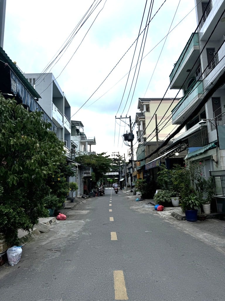 TÂN PHÚ - CẦN BÁN GẤP NHÀ HXH 8M, LŨY BÁN BÍCH, 935 M2, FULL THỔ CƯ GIÁ 59 TỶ.