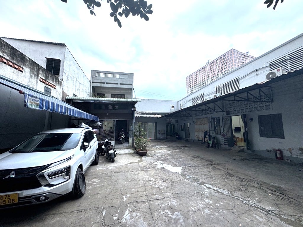 TÂN PHÚ - CẦN BÁN GẤP NHÀ HXH 8M, LŨY BÁN BÍCH, 935 M2, FULL THỔ CƯ GIÁ 59 TỶ.
