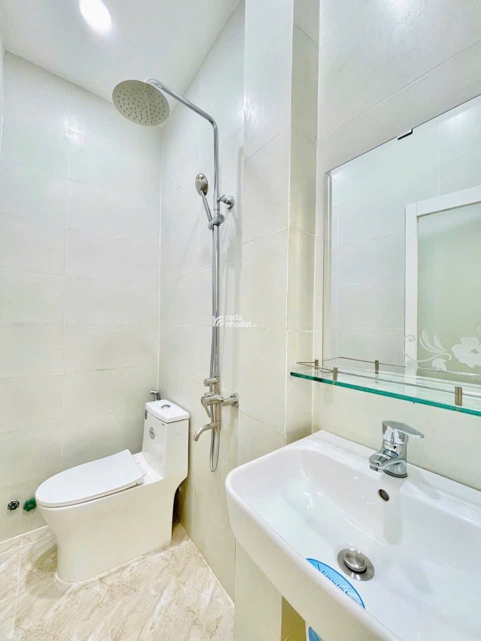 Chủ đi định cư BÁN GẤP NHÀ 5 tỷ 250 62m2 Đường CMT8 P12 Quận 10 HCM