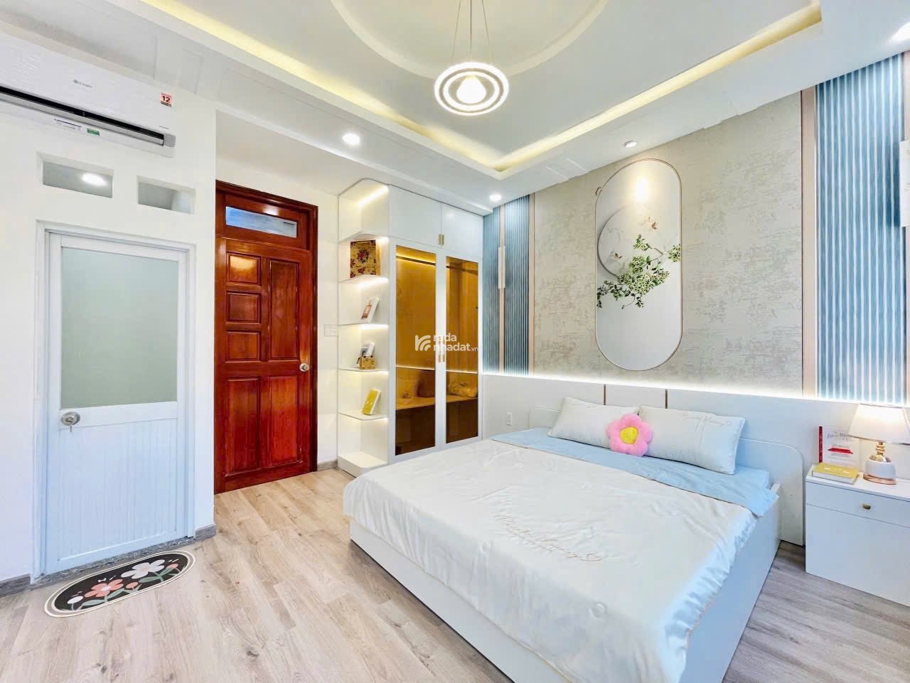 Chủ đi định cư BÁN GẤP NHÀ 5 tỷ 250 62m2 Đường CMT8 P12 Quận 10 HCM