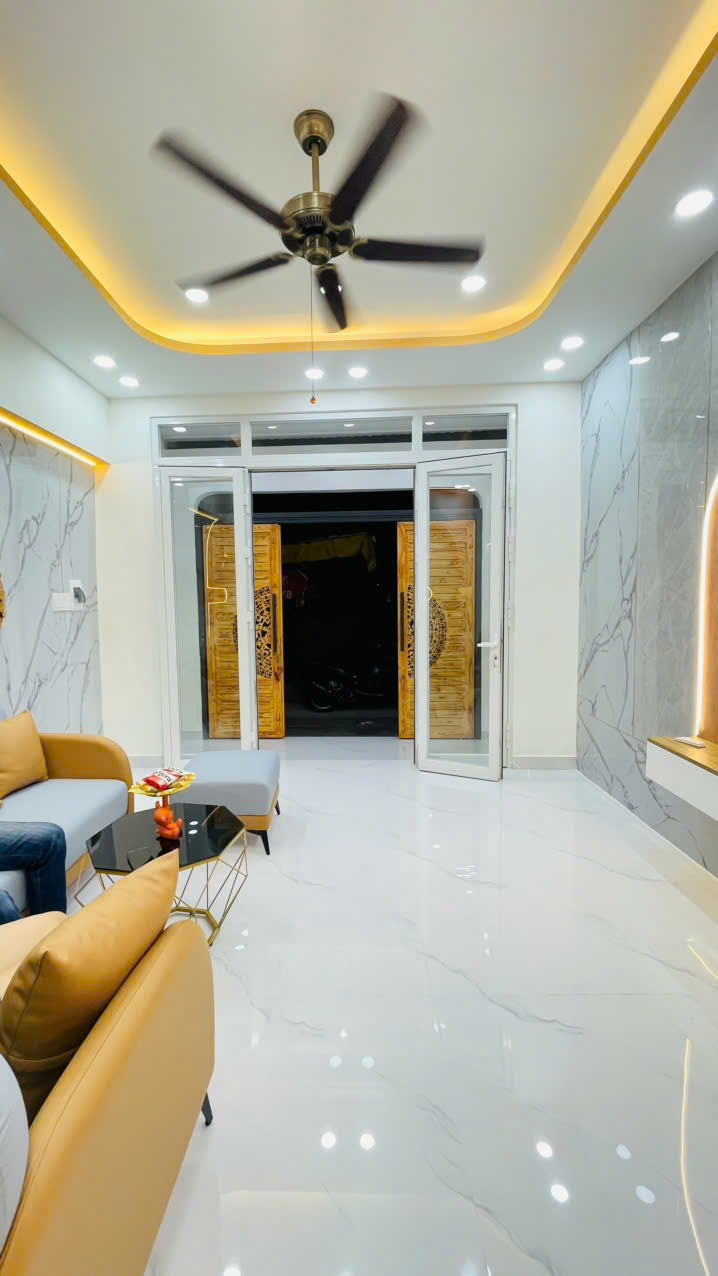 HXH Hòa Bình, 48m2, 4x12m, 3PN, Tặng nội thất, có PN tầng trệt, 6.08 tỷ TL