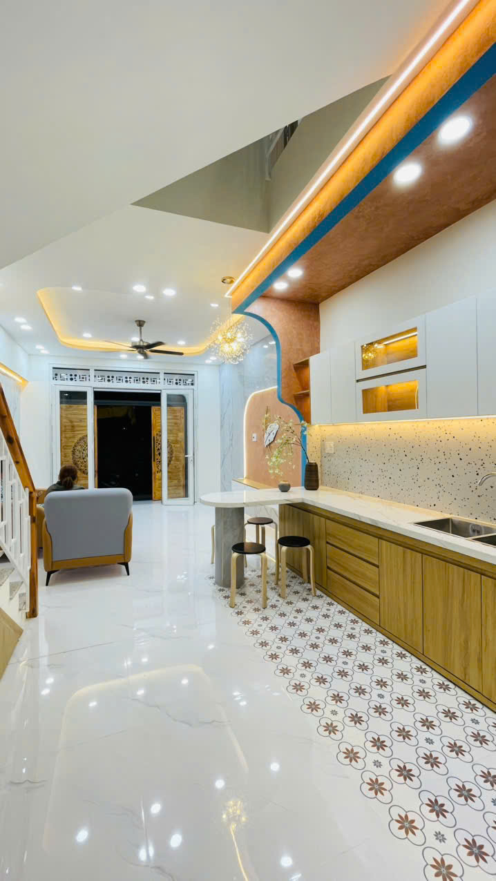 HXH Hòa Bình, 48m2, 4x12m, 3PN, Tặng nội thất, có PN tầng trệt, 6.08 tỷ TL