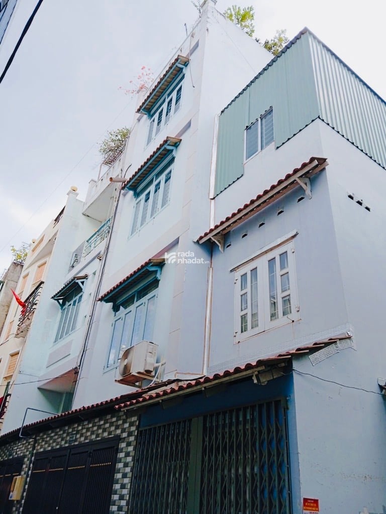 HẺM XE HƠI SÁT NHÀ, LẠC LONG QUÂN, TÂN BÌNH, 30M2 CÓ KC Ở NGAY. GIẢM 350TR CHỈ CÒN 3T TL 