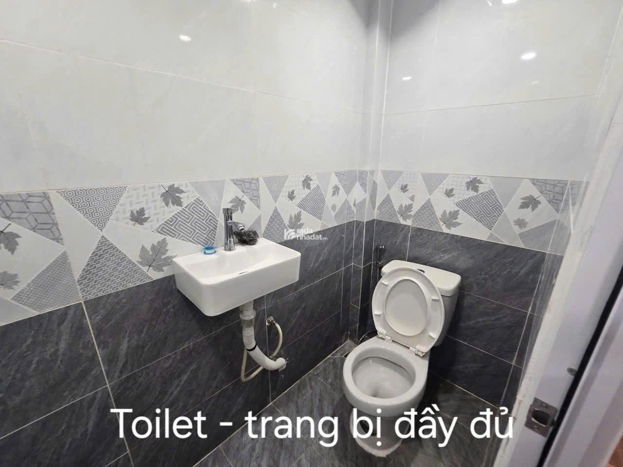 BÁN NHANH CĂN HỘ TẬP THỂ ĐƯỜNG NGUYỄN CHÍ THANH, Q10, GIÁ CHỈ 1.9 TỶ