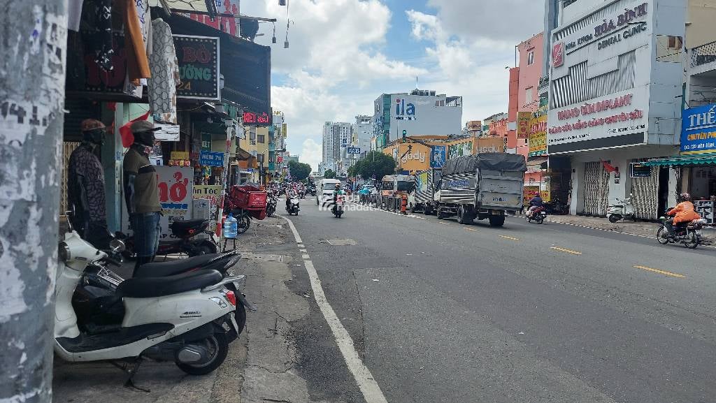 NGAY ĐẦM SEN, HẺM XE HƠI HÒA BÌNH, TÂN PHÚ, 62M2 HIẾM CÓ. GIẢM 450TR CHỈ CÒN 17.5T TL TỐT