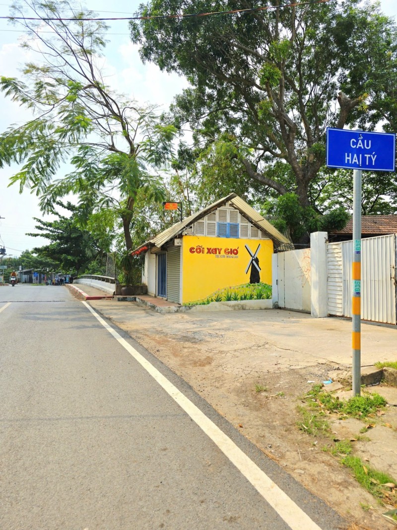 Bán Nhà Mặt Tiền Long Trường 180m2 Ngang 8m Có Dòng Tiền. Giá 8.X Tỷ
