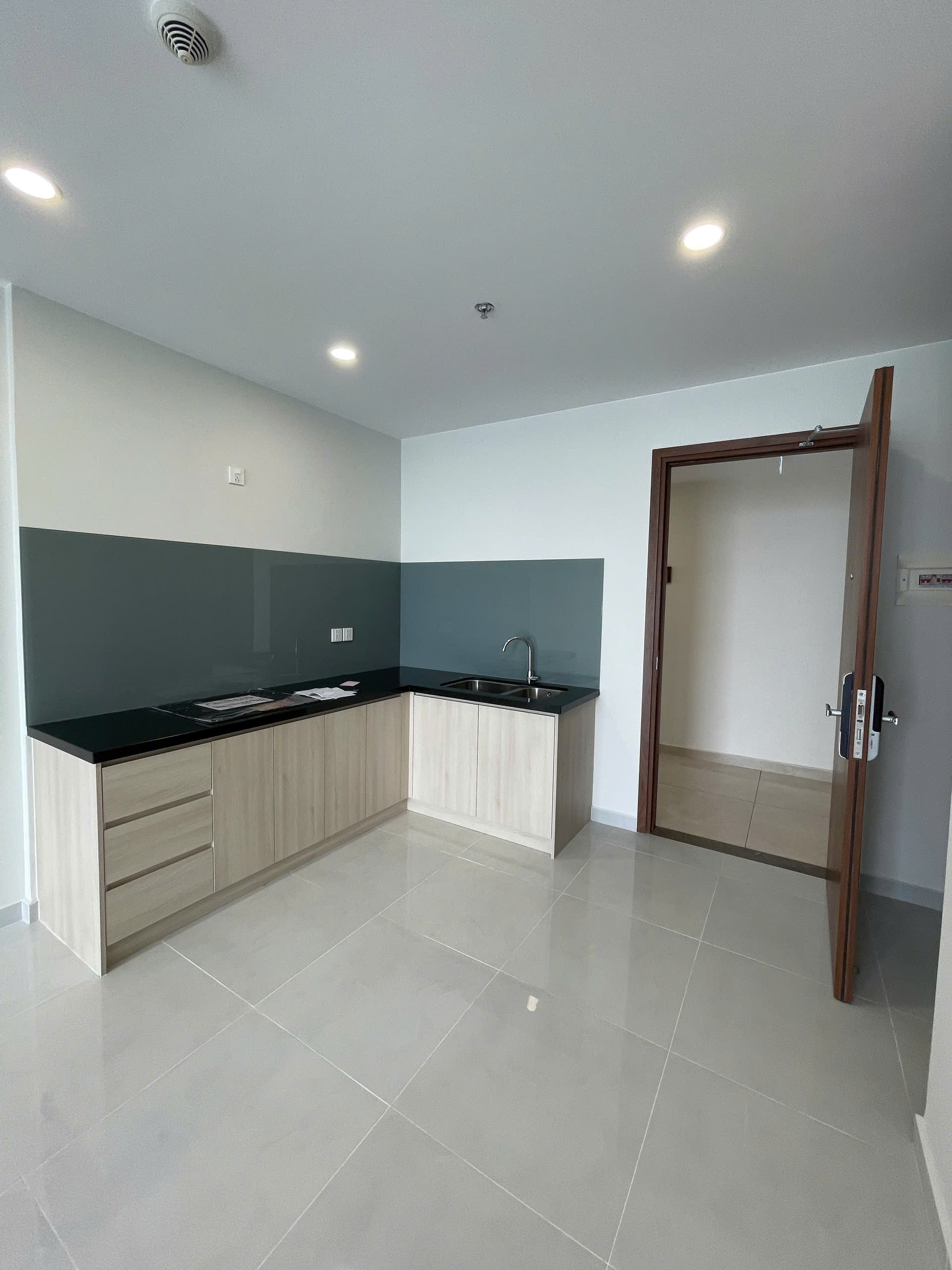 BÁN CĂN HỘ CAO CẤP, MỚI BÀN GIAO, ĐÃ CÓ SỔ HỒNG