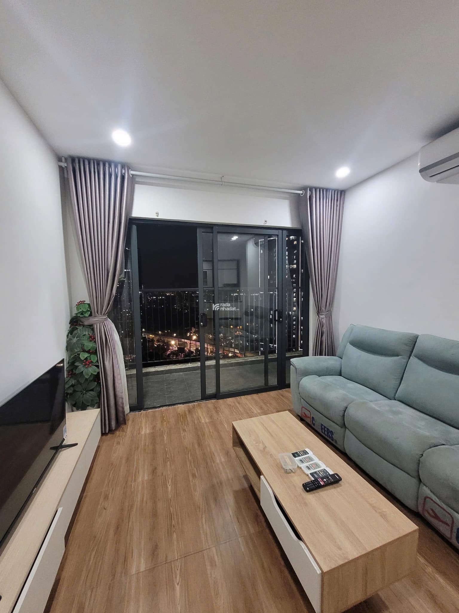 Cần bán căn 3PN full nội thất tại Samsora Cầu Am Vạn Phúc Hà Đông, lh0983 075 ***