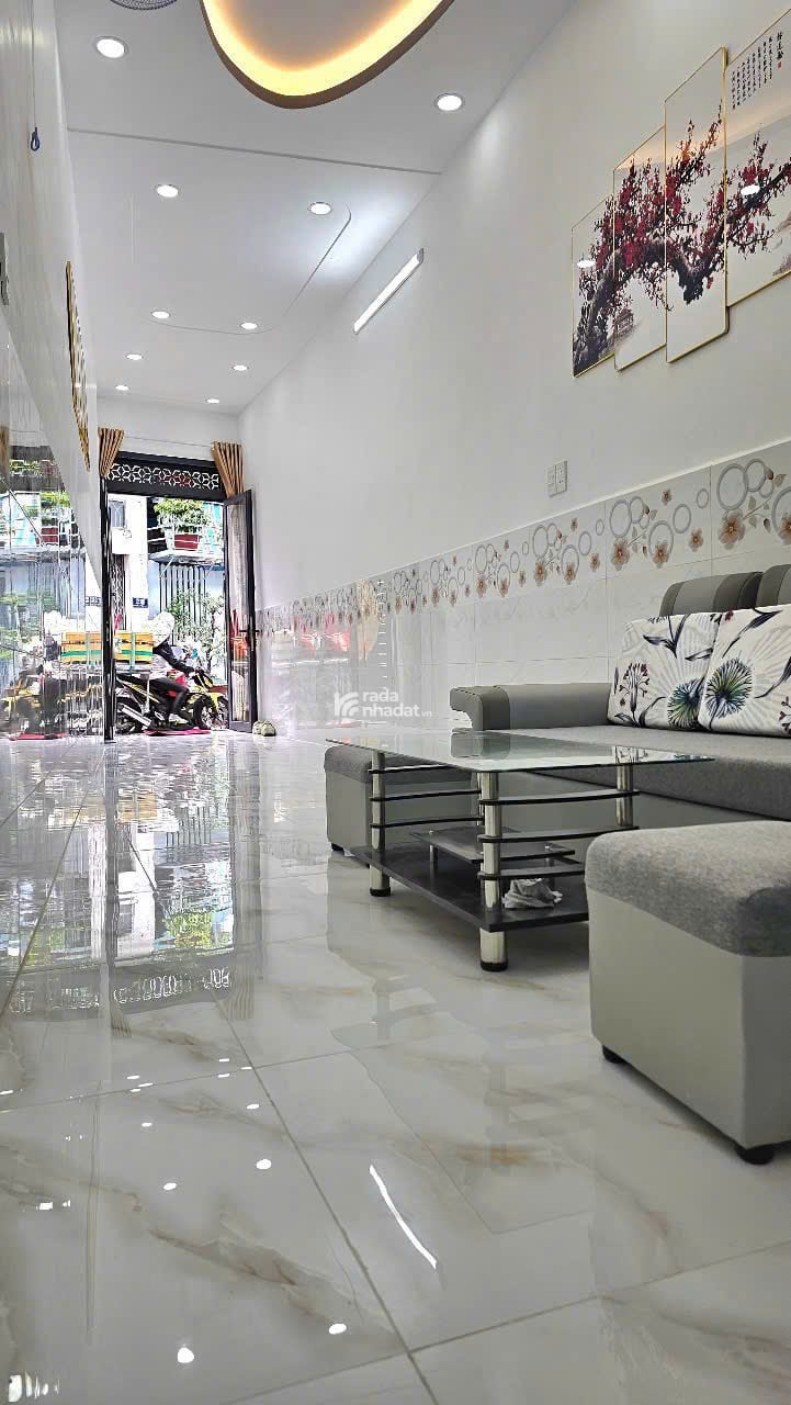 Nhà Đẹp Mặt Tiền 1 Trệt 1 Lầu  Có 2PN, 1PK, 1 Bếp, 3WC  Giá Tốt Cho Nhà Đầu Tư