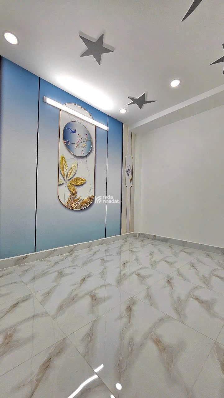 Nhà Đẹp Mặt Tiền 1 Trệt 1 Lầu  Có 2PN, 1PK, 1 Bếp, 3WC  Giá Tốt Cho Nhà Đầu Tư
