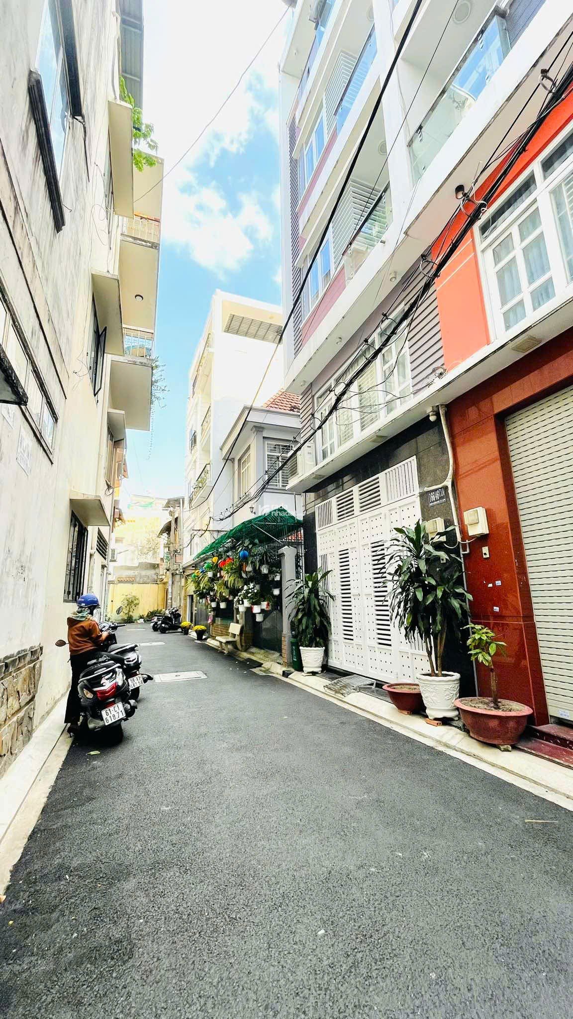 RẤT GẤP! GIẢM CHÀO 2 TỶ - NHÀ 50m2 4 TẦNG 5 PN HXH THÍCH QUẢNG ĐỨC - 12 TỶ