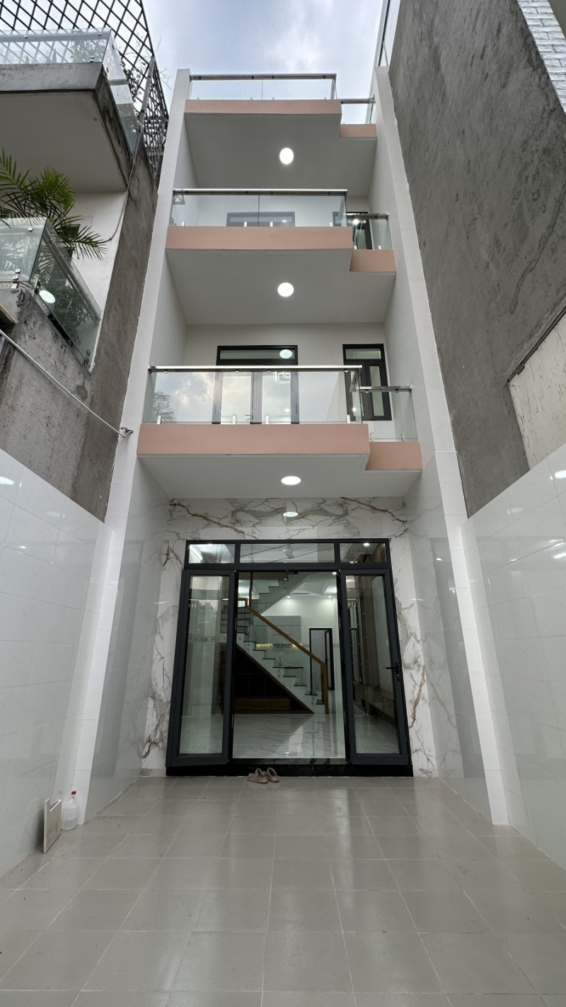 NHÀ 4 TẦNG QUẬN 9 - XE HƠI VÀO NHÀ - 76M2 - GẦN VINHOMES GRAND PARK - CHỈ 5.8 TỶ
