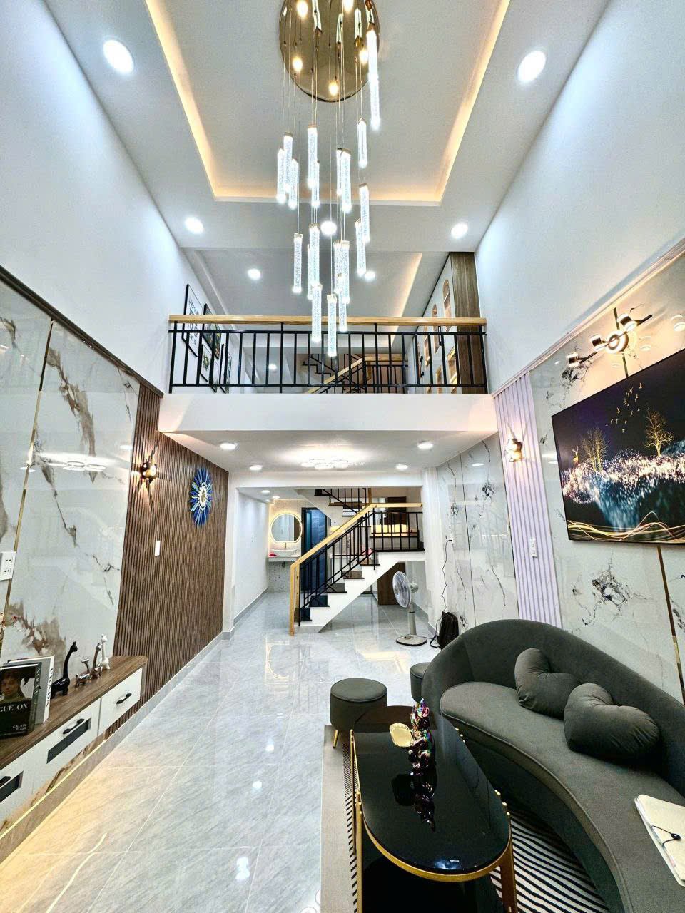 MẶT TIỀN KHU - PHỐ ẨM THỰC PHAN XÍCH LONG - GẦN 40M2 - 5 TẦNG 