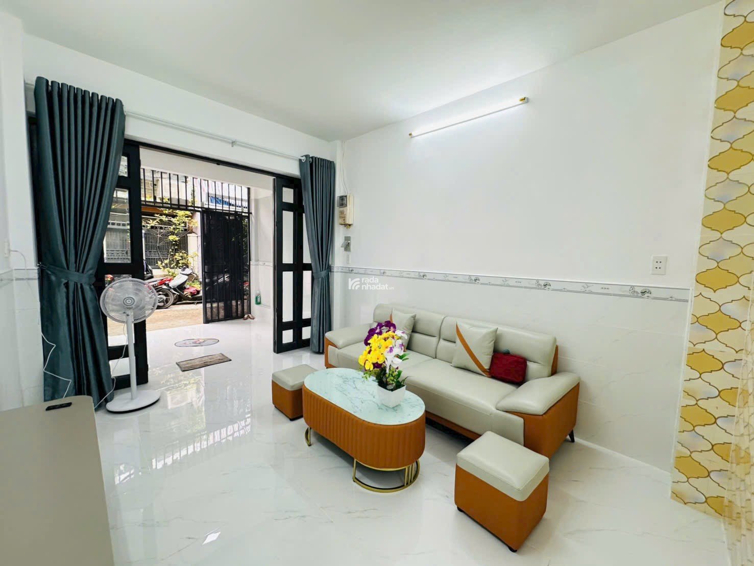 BÁN NHÀ GIÁ RẺ NGAY CHỢ BÀ CHIỂU, Bình Thạnh - 3 Tầng 3,5x16m - Tặng nội thất - Giá hơn 6 Tỷ còn TL