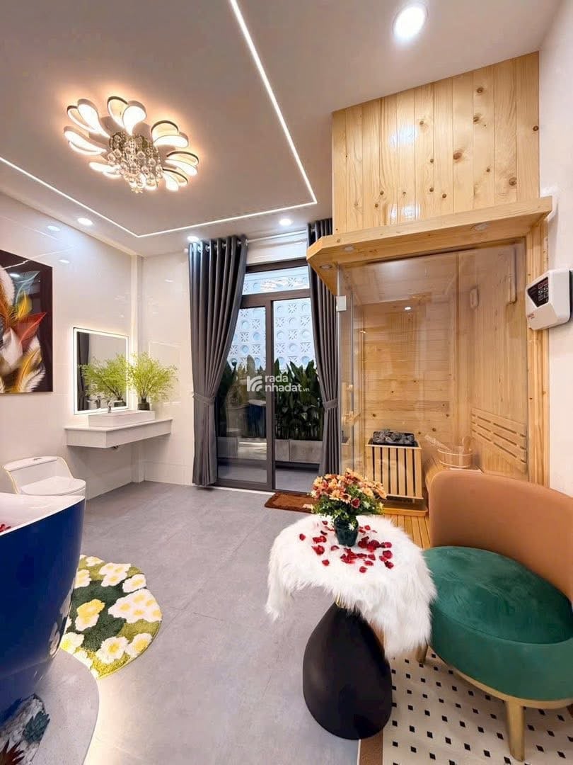 BÁN NHÀ PHỐ ĐẸP TRUNG TÂM PHƯỜNG 4, TP. TÂN AN, LONG AN 70M2 CHỈ 2TỶ1 SHR