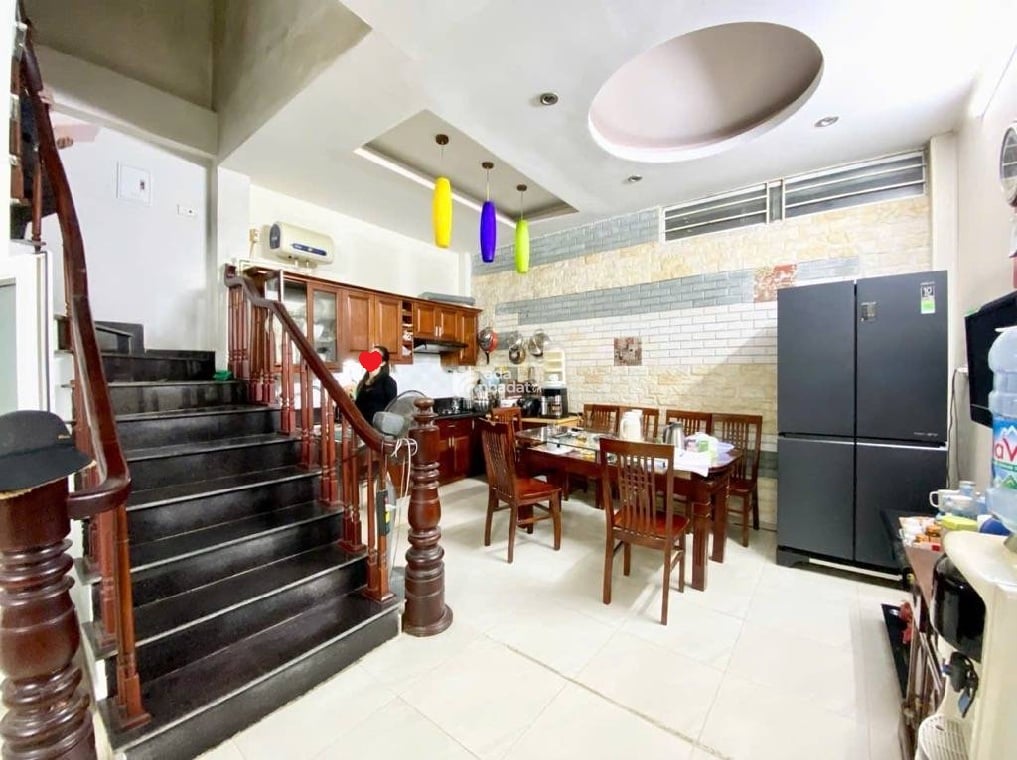 TRẦN THÁI TÔNG - NHÀ ĐẸP DÂN XÂY - 5 TẦNG 5 NGỦ 57M2 - Ô TÔ ĐỖ CỬA - SÂN RỘNG ĐỂ CHỤC XE