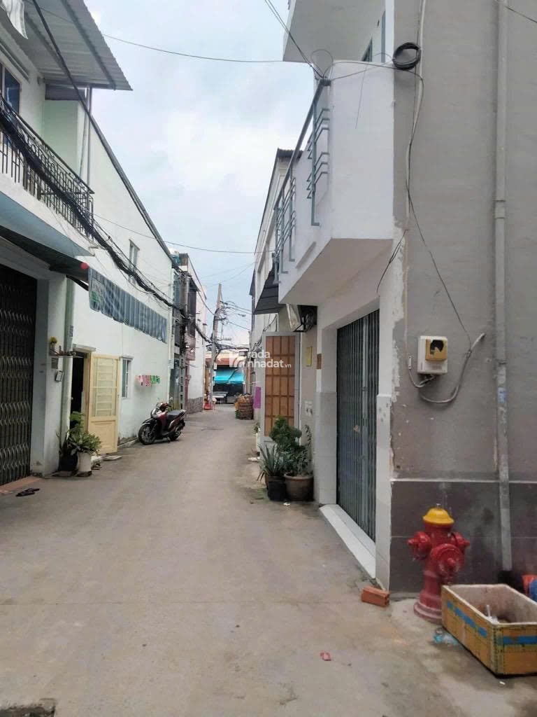 Bán nhà hẻm xe hơi,2 tầng đúc bê tông,nở hậu,2pn,giá chỉ 4 tỷ xxx