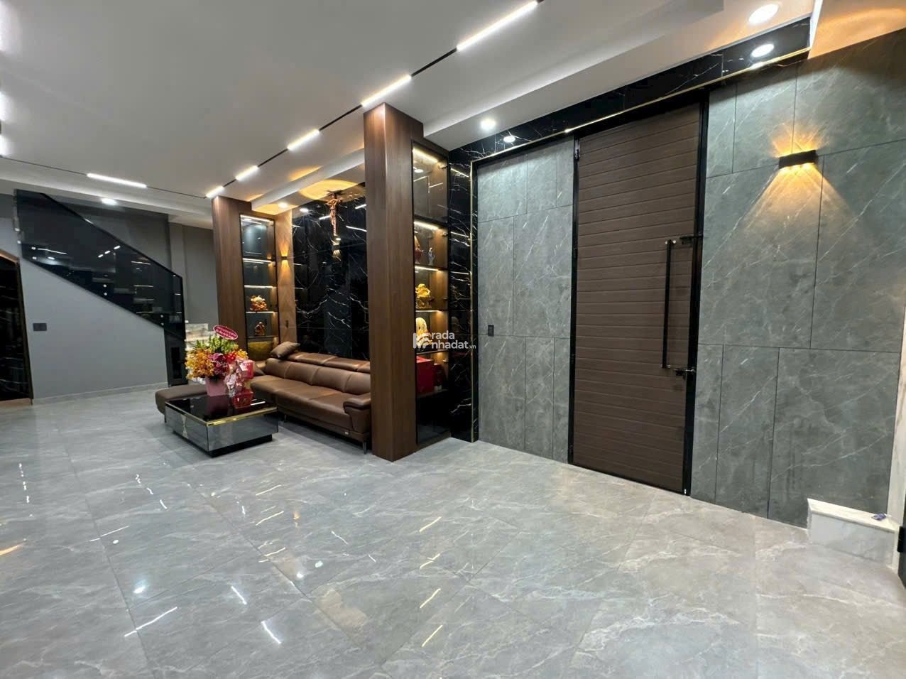 Siêu phẩm nhà phố 4 tầng HXH 8M Lạc Long Quân, phường 8, Tân Bình chỉ 8.95 tỷ