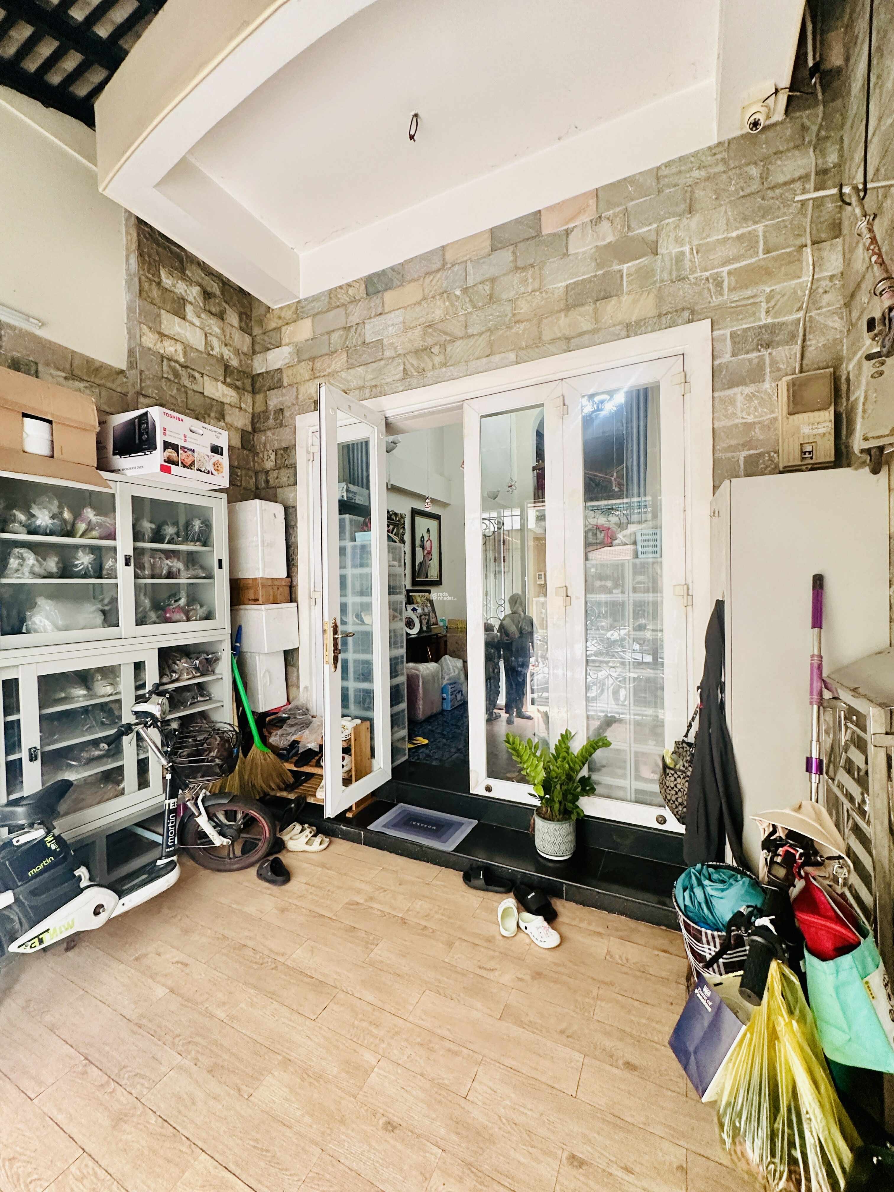 HẺM OTO THÔNG ĐẶNG VĂN NGỮ - NHÀ ĐẸP 5 TẦNG 6PN KTS THIẾT KẾ - 22.5 TỶ