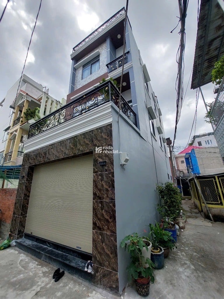 Bán nhà 3 tầng đẹp lung linh ngay tt Q7 đối diện PMH - DT sàn 210m2 ngang 5m full NT - chỉ 7.95 tỷ