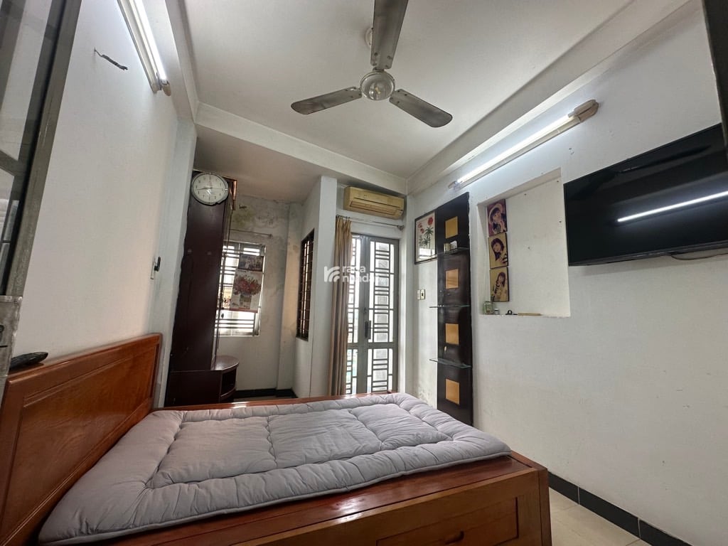 MẶT TIỀN HUỲNH VĂN BÁNH, PHÚ NHUẬN, 30M2 NGANG HIẾM CÓ. GIẢM 2T CHỈ CÒN 10T TL 