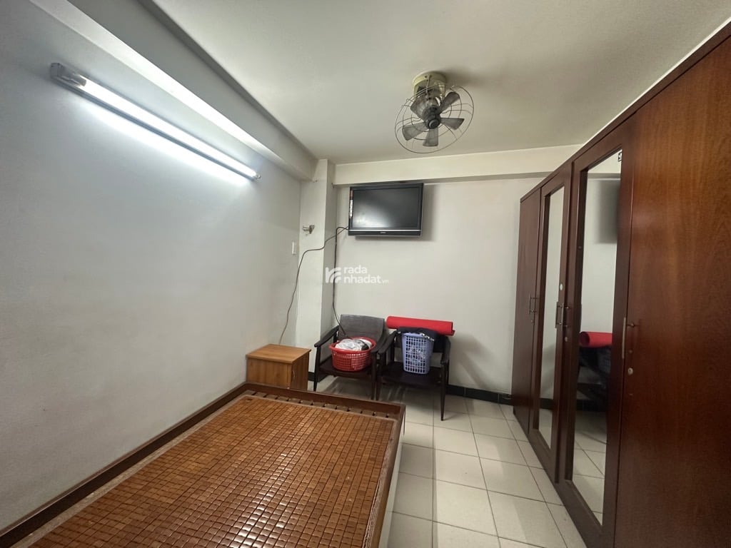 MẶT TIỀN HUỲNH VĂN BÁNH, PHÚ NHUẬN, 30M2 NGANG HIẾM CÓ. GIẢM 2T CHỈ CÒN 10T TL 
