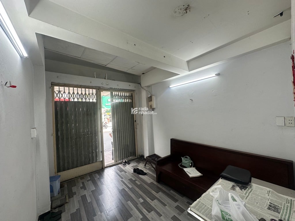 MẶT TIỀN HUỲNH VĂN BÁNH, PHÚ NHUẬN, 30M2 NGANG HIẾM CÓ. GIẢM 2T CHỈ CÒN 10T TL 