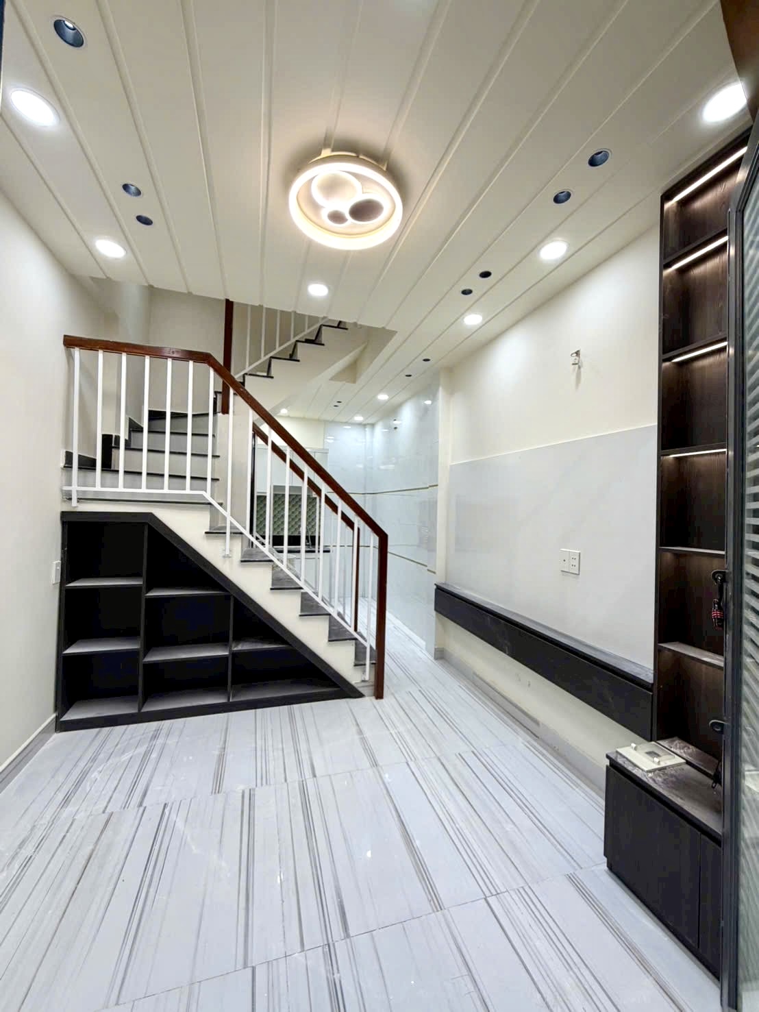 Bán Nhà Đẹp Giá Rẻ Full Nội Thất 2 Phòng Ngủ Ngay Quang Trung GV