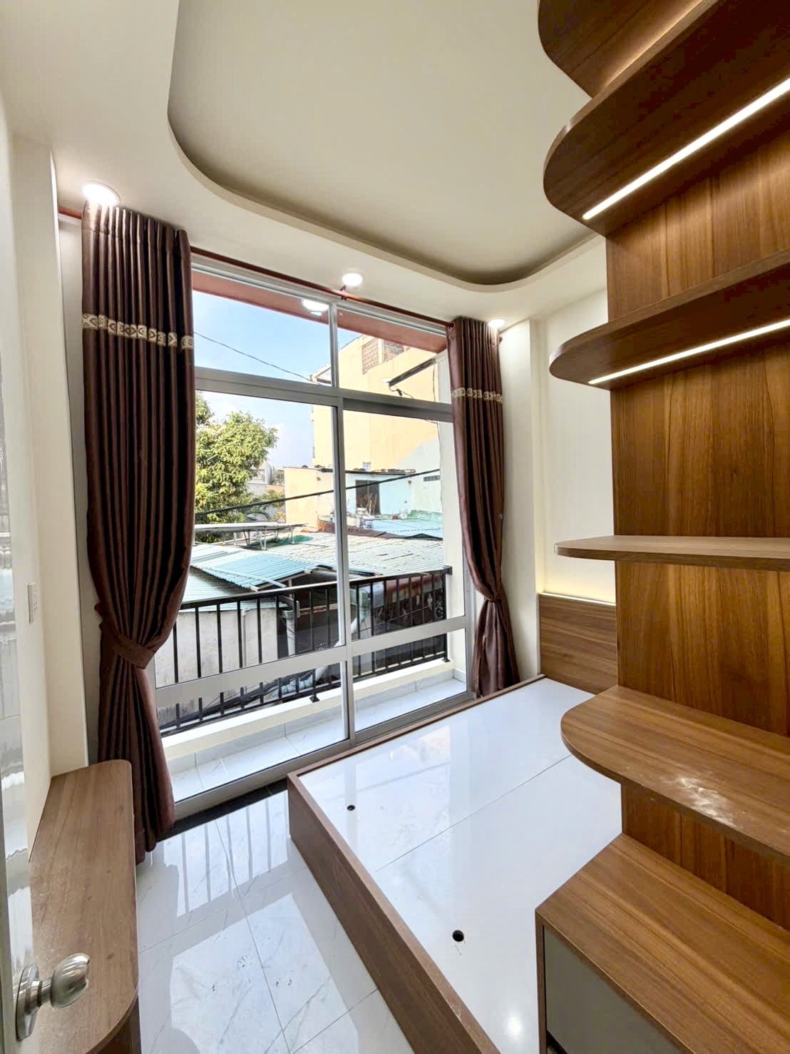 Bán Nhà Đẹp Giá Rẻ Full Nội Thất 2 Phòng Ngủ Ngay Quang Trung GV