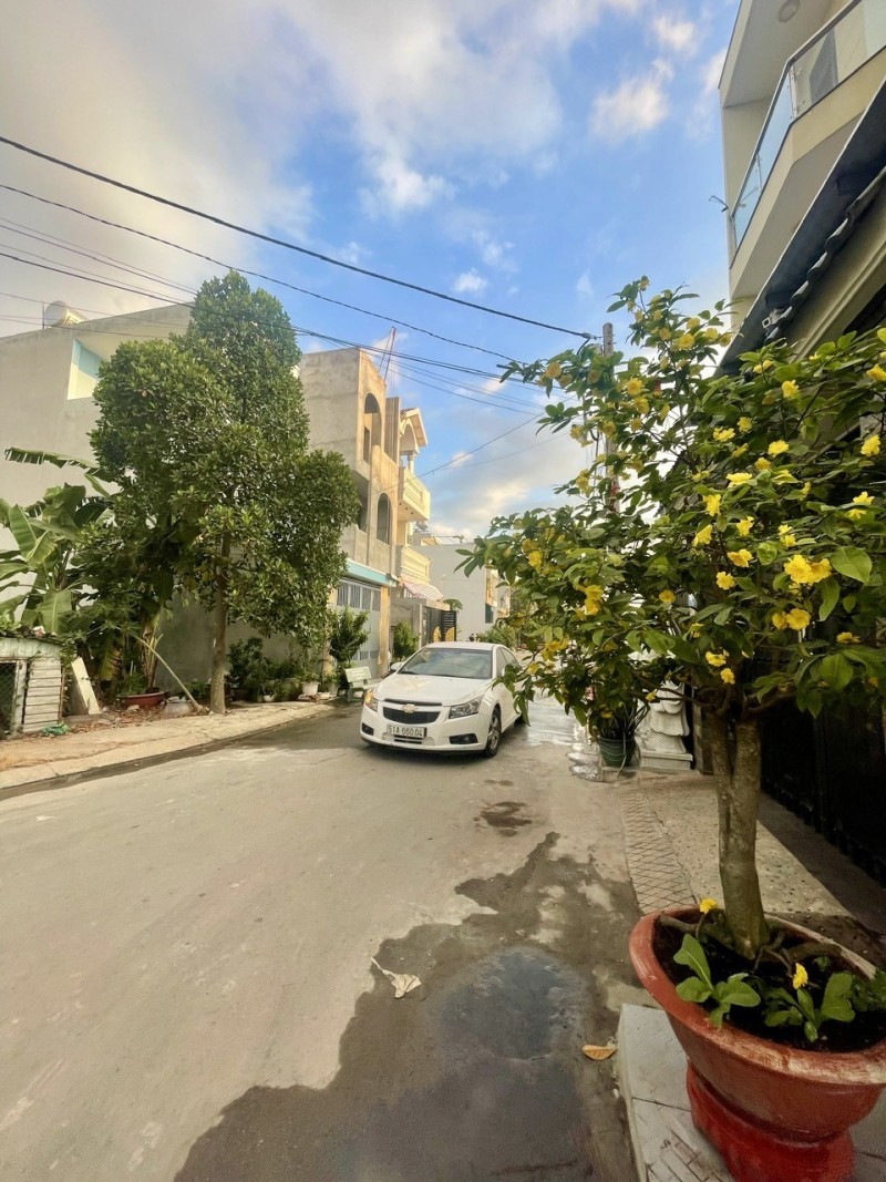 Bán Đất Đường 6 - 69m2 - Long Bình - Sát Vin Quận 9 TĐ - Giá 4 Tỷ
