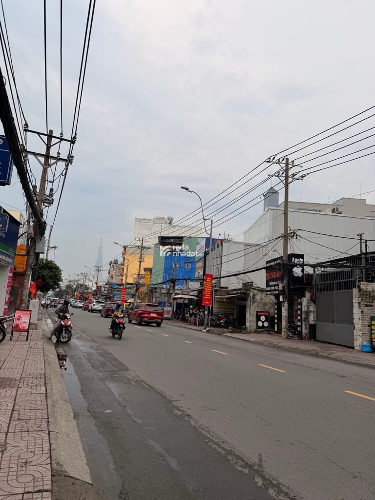 CHDV NGAY VINCOM PLAZA - HẺM XE HƠI NGUYỄN XÍ PHƯỜNG BÌNH THẠNH - 4 TẦNG 50M2 - DÒNG TIỀN 35TR/T