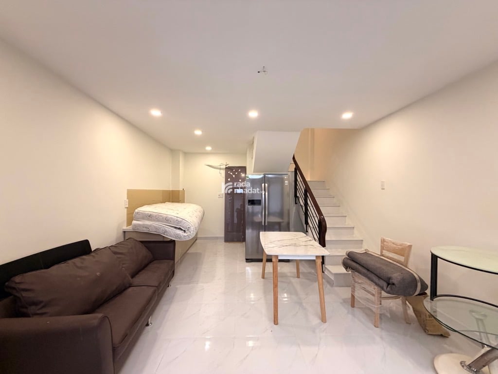 CHDV NGAY VINCOM PLAZA - HẺM XE HƠI NGUYỄN XÍ PHƯỜNG BÌNH THẠNH - 4 TẦNG 50M2 - DÒNG TIỀN 35TR/T