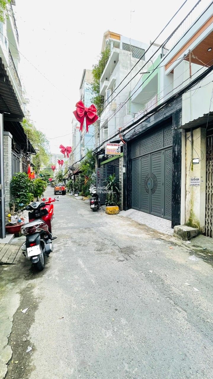 Hxh 6m Đỗ Thừa Luông, 84m2, cấp 4 tiện xây mới, cho thuê 8tr/tháng, chỉ 7.9 tỷ