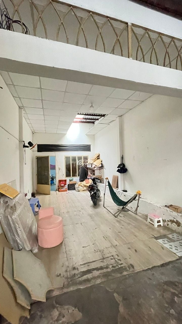 Hxh 6m Đỗ Thừa Luông, 84m2, cấp 4 tiện xây mới, cho thuê 8tr/tháng, chỉ 7.9 tỷ