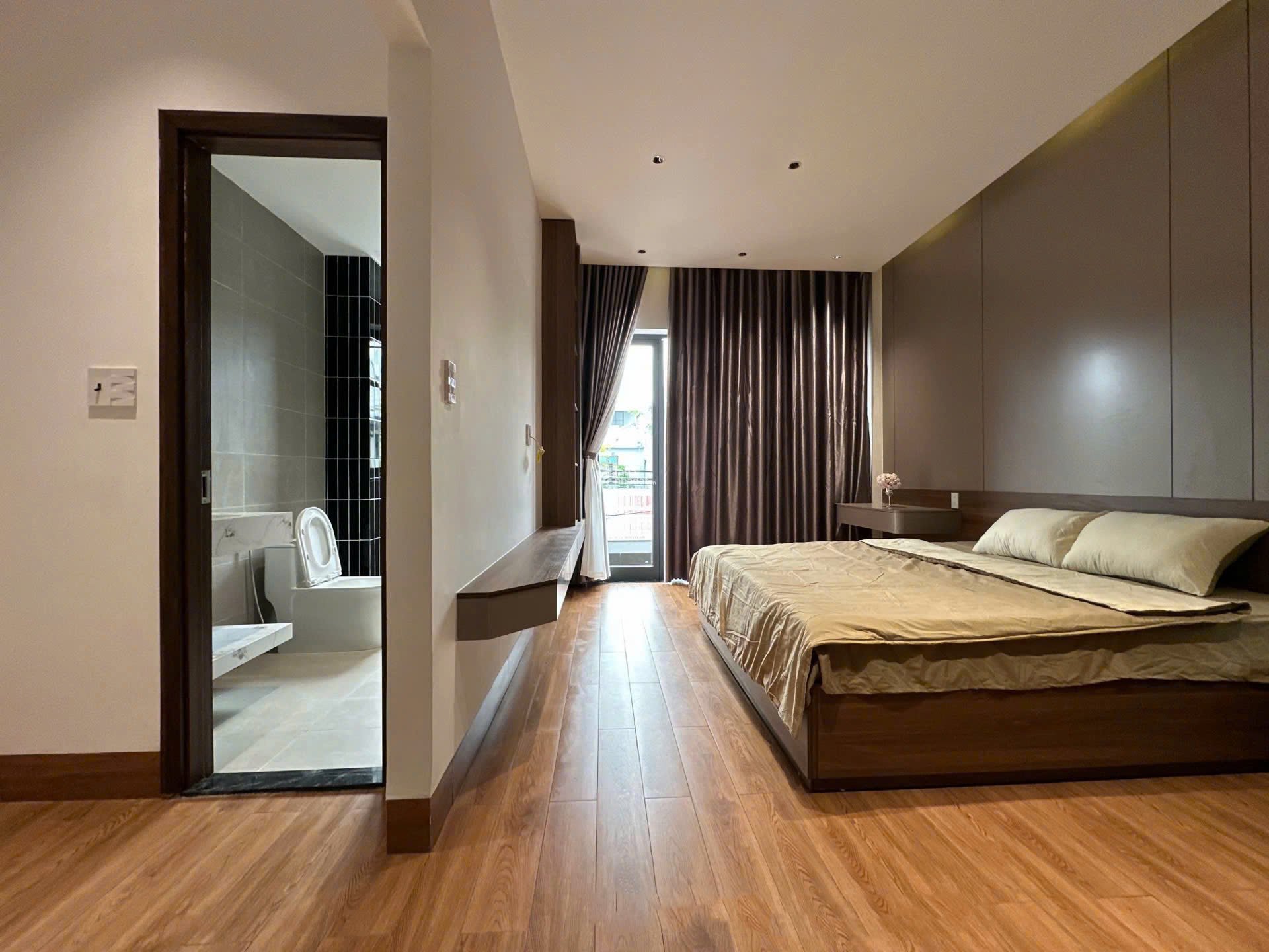 NHÀ ĐẸP GIỮA TRUNG TÂM THỦ DẦU MỘT 5.5x30M, GIÁ 3 TỶ 3 