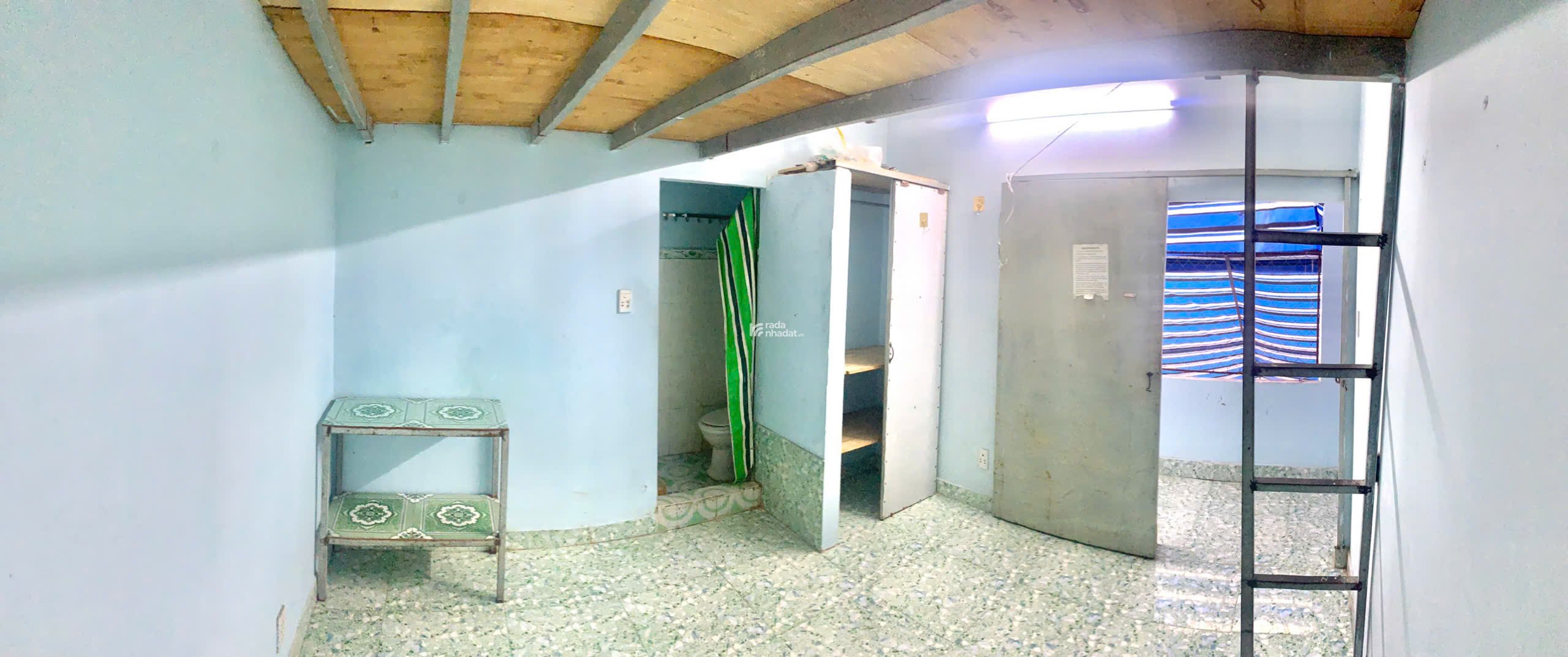 Đến xem phòng máy lạnh, có thang máy. Giá phòng dao động từ 2tr5 -3tr3