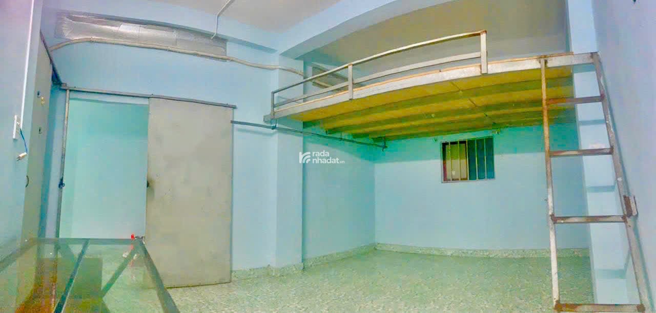 Đến xem phòng máy lạnh, có thang máy. Giá phòng dao động từ 2tr5 -3tr3