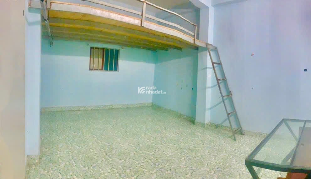 Đến xem phòng máy lạnh, có thang máy. Giá phòng dao động từ 2tr5 -3tr3