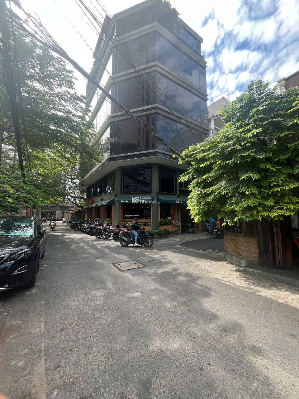 Bán nhà CHDV 100tr/th hẻm 5m 168 Nguyễn Cư Trinh,Q1, 4x23m,nở hậu 16m,151m2,trệt,4l,ST G:33Ty TL