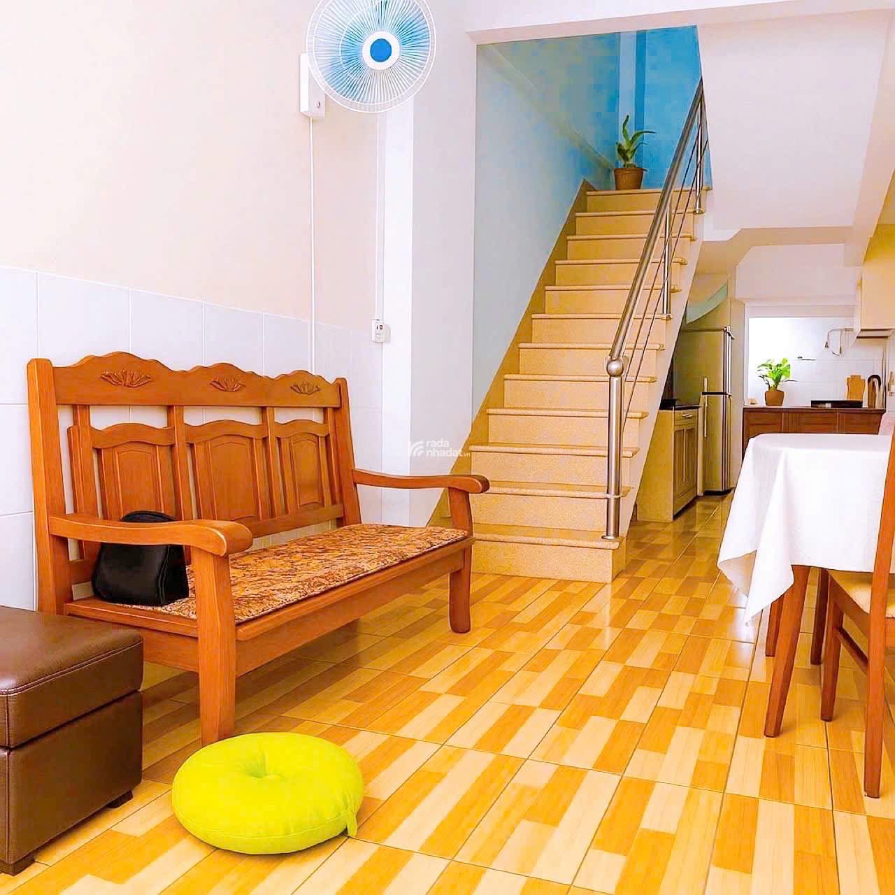 Bán nhà cũ hẻm Cách Mạng Tháng Tám - QUẬN 3 - Diện tích 7.8 x 8.7 m - Giá 8.7 tỷ