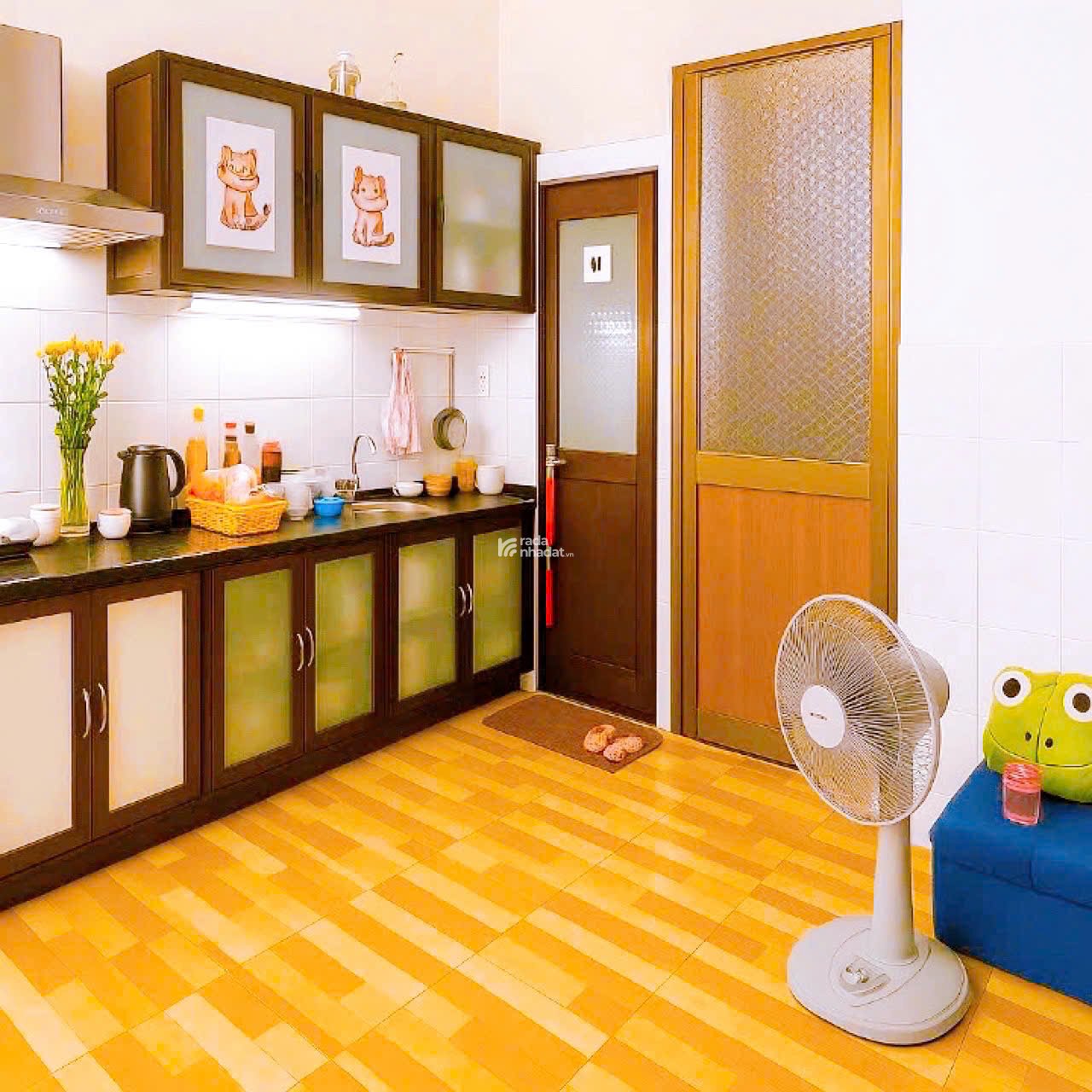 Bán nhà cũ hẻm Cách Mạng Tháng Tám - QUẬN 3 - Diện tích 7.8 x 8.7 m - Giá 8.7 tỷ