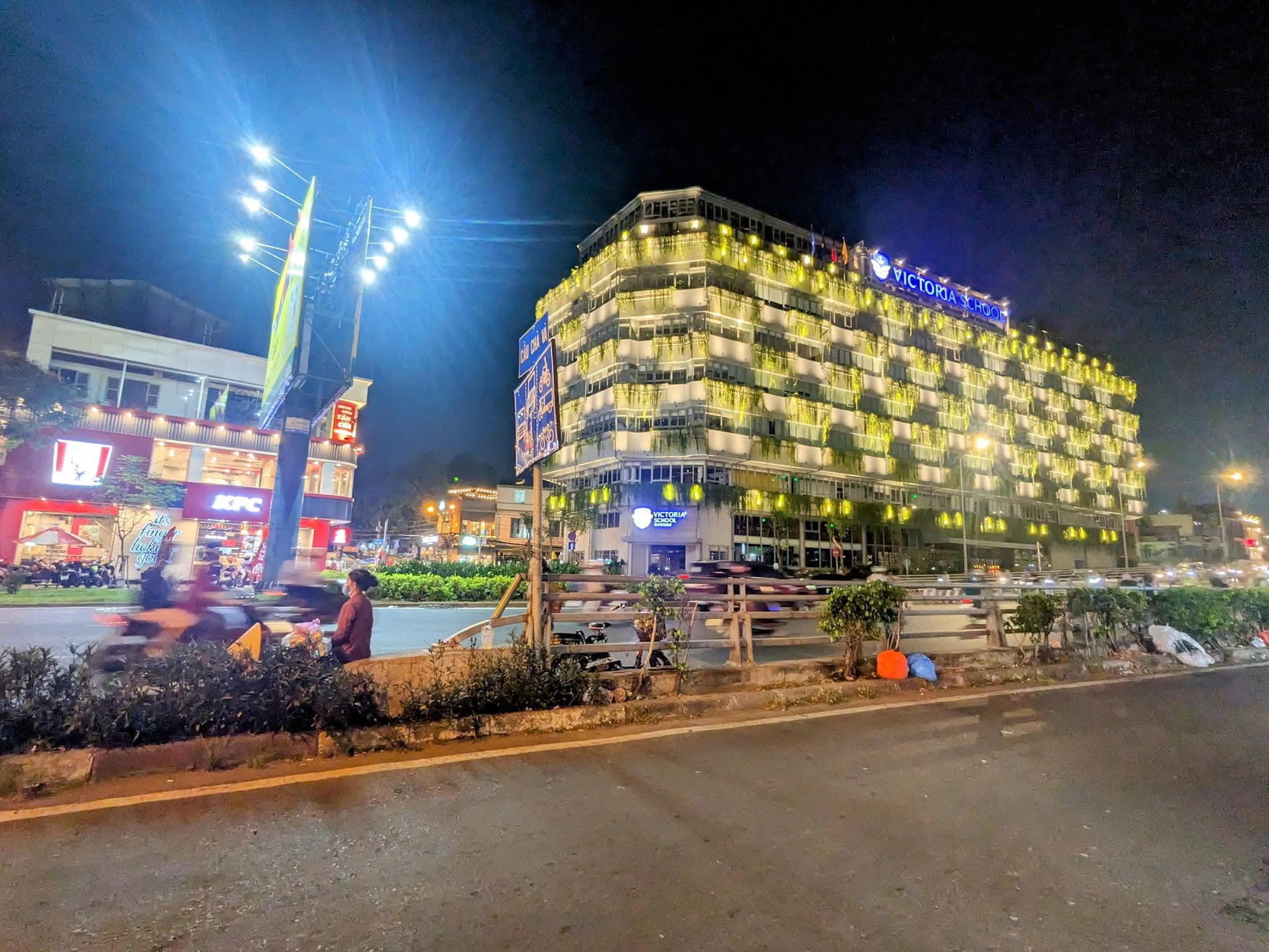 180M2 NHÀ MẶT TIỀN 3T VỪA Ở VỪA KINH DOANH THU NHẬP THÊM 20TR/ THÁNG NHỈNH 80TR/M2