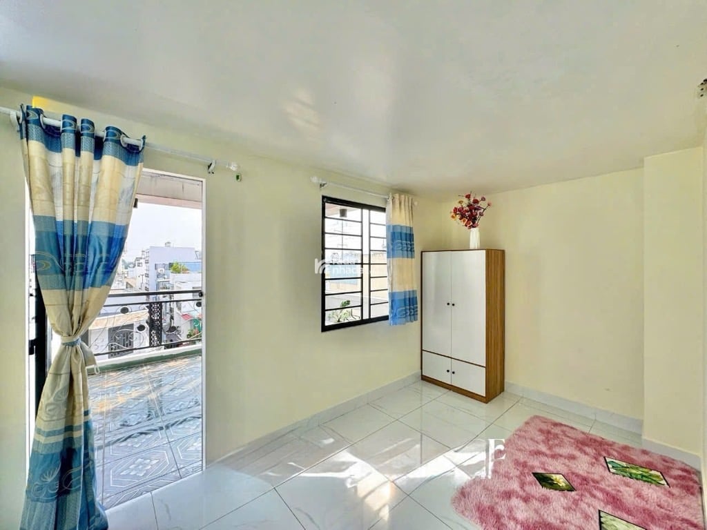 BÁN NHÀ KẾ KHU TÊN LỬA 60M2 5 TẦNG 6 TỶ HẺM XE HƠI TRÁNH THU 15 TRIỆU BÌNH TÂN 