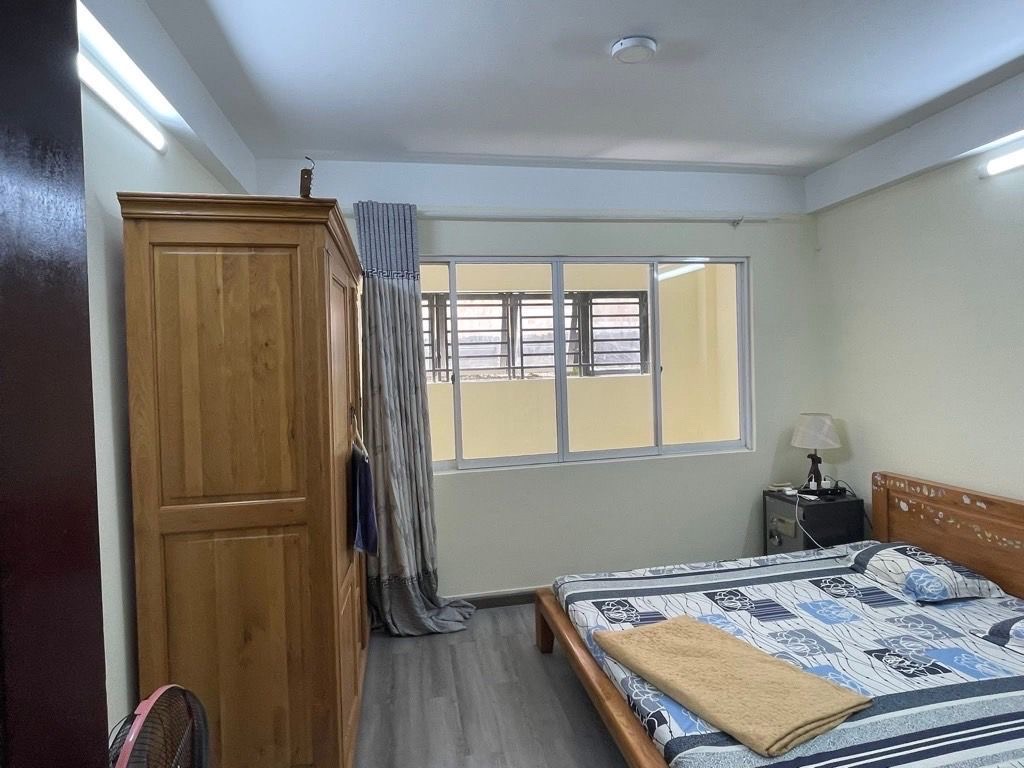 NHÀ ĐÚC BTCT, VỊ TRÍ ĐẸP TRUNG TÂM QUẬN ĐI LẠI THUẬN TIỆN