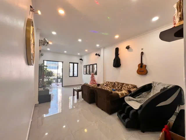 Nhà mặt tiền Gò Dầu, 80m2, 4x20, 4 tầng, KD cực đỉnh, giá chỉ 20.5 tỷ TL