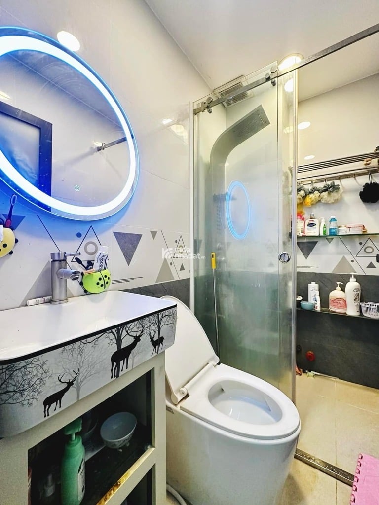 BÁN NHÀ 5 TẦNG, DT 40M2, HẺM THÔNG 5M, LÊ HỒNG PHONG, HÙNG VƯƠNG, QUẬN 10, CHỈ NHỈNH 7 TỶ