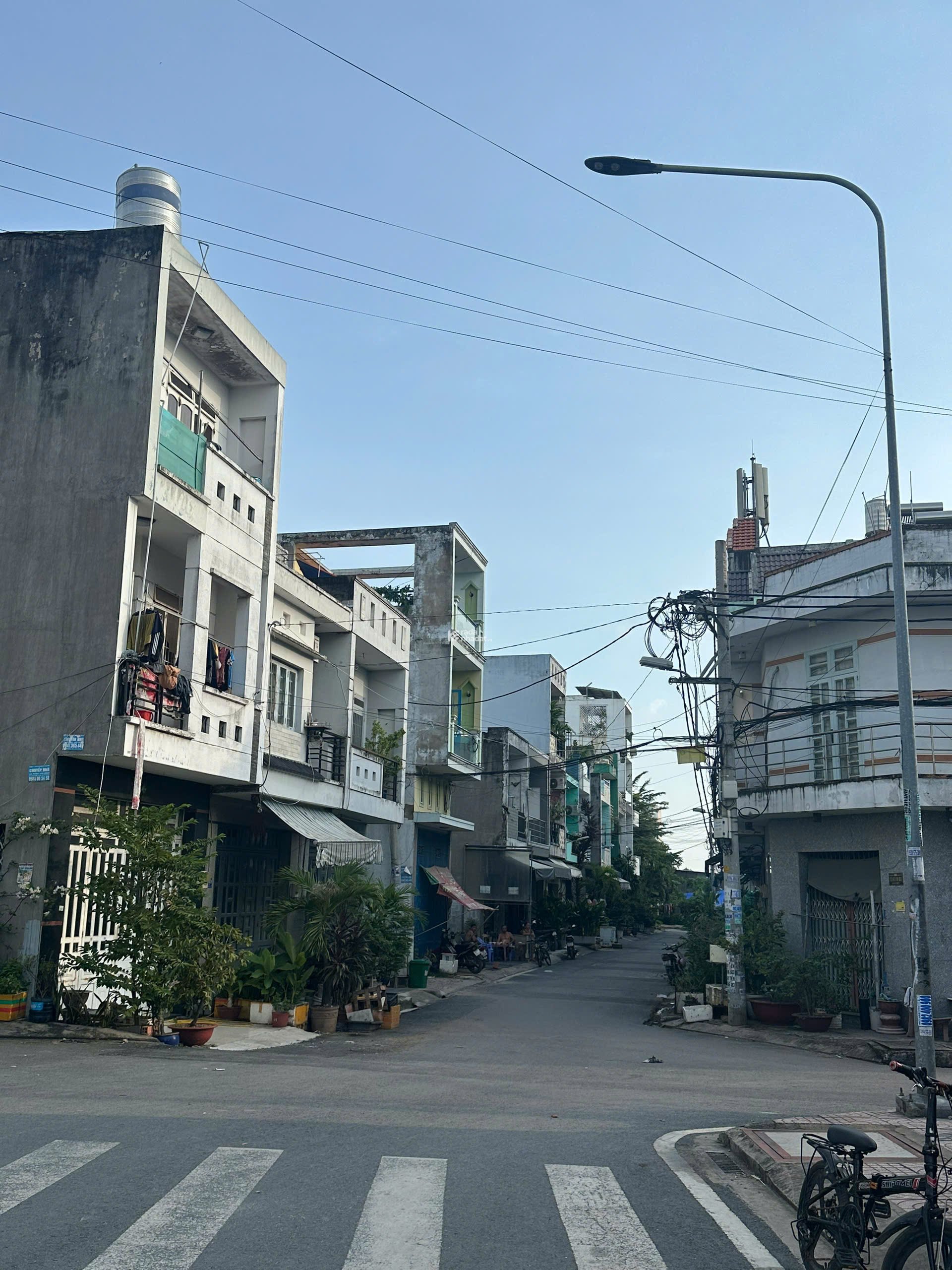 Còn đúng 1 lô 75,6m2 đường 8m ngay Hương Lộ 2 , cách Ngã 4 Bốn Xã chỉ 2km