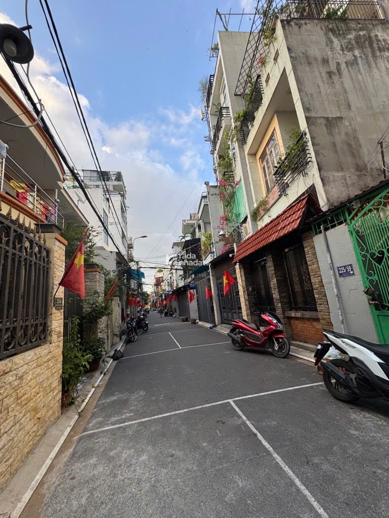 THOẠI NGỌC HẦU - NGAY ỦY BAN QUẬN TÂN PHÚ - HẺM NHỰA 6M - 4 TẦNG - 70M2 - 4.1x17M - CHỈ 7,8 TỶ